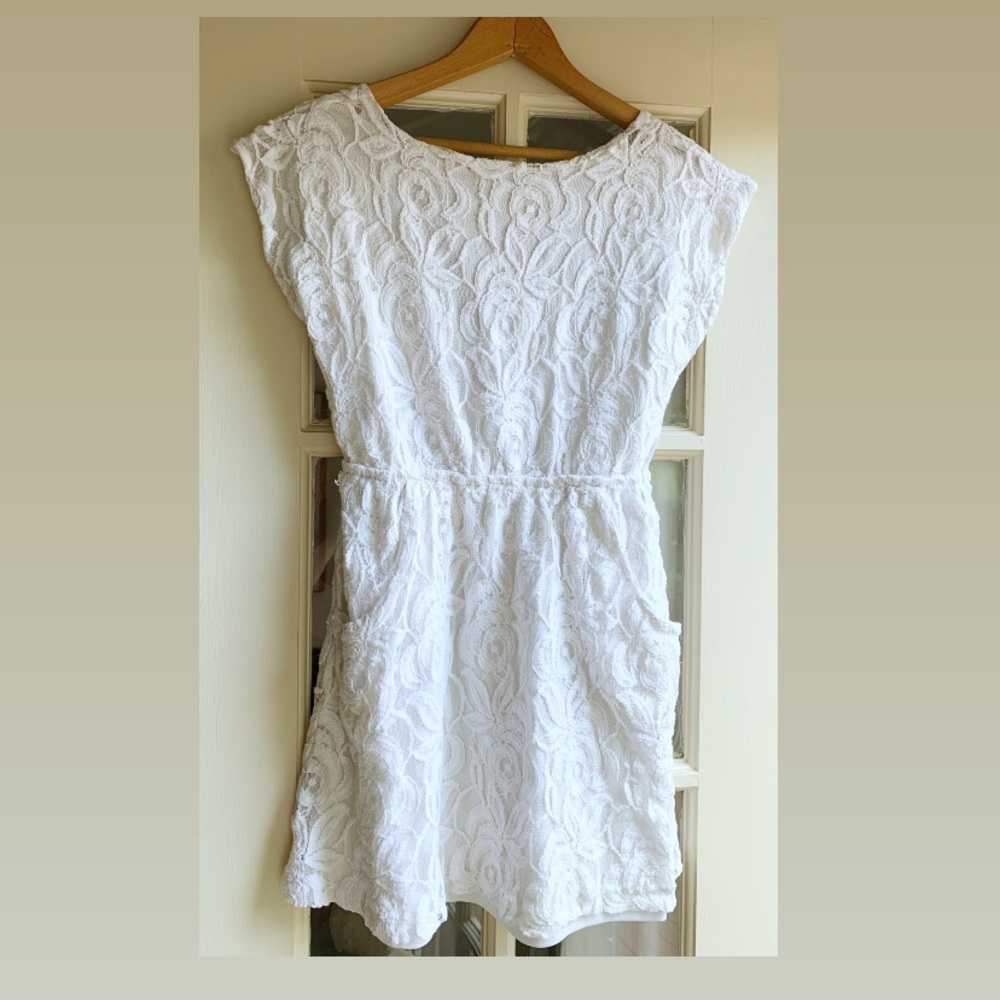 🌻 Sweet white lace minidress 🌻